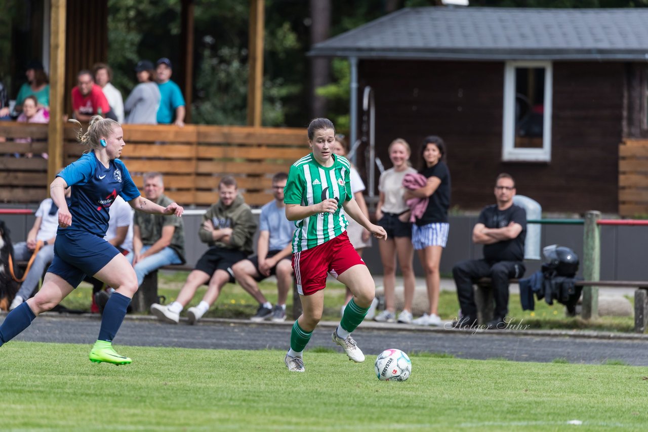 Bild 200 - F SV Boostedt - SV Fortuna St. Juergen : Ergebnis: 2:1